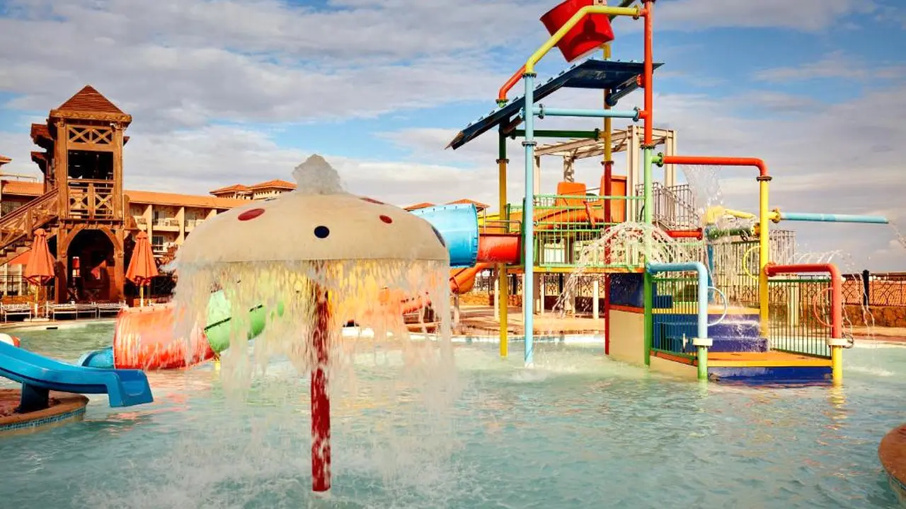 الفندق كورال سي بيتش & أكوا بارك - العين السخنة